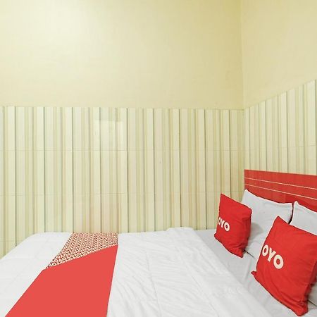 Oyo 91453 Hotel Srikandi Gejayan Maguwo エクステリア 写真