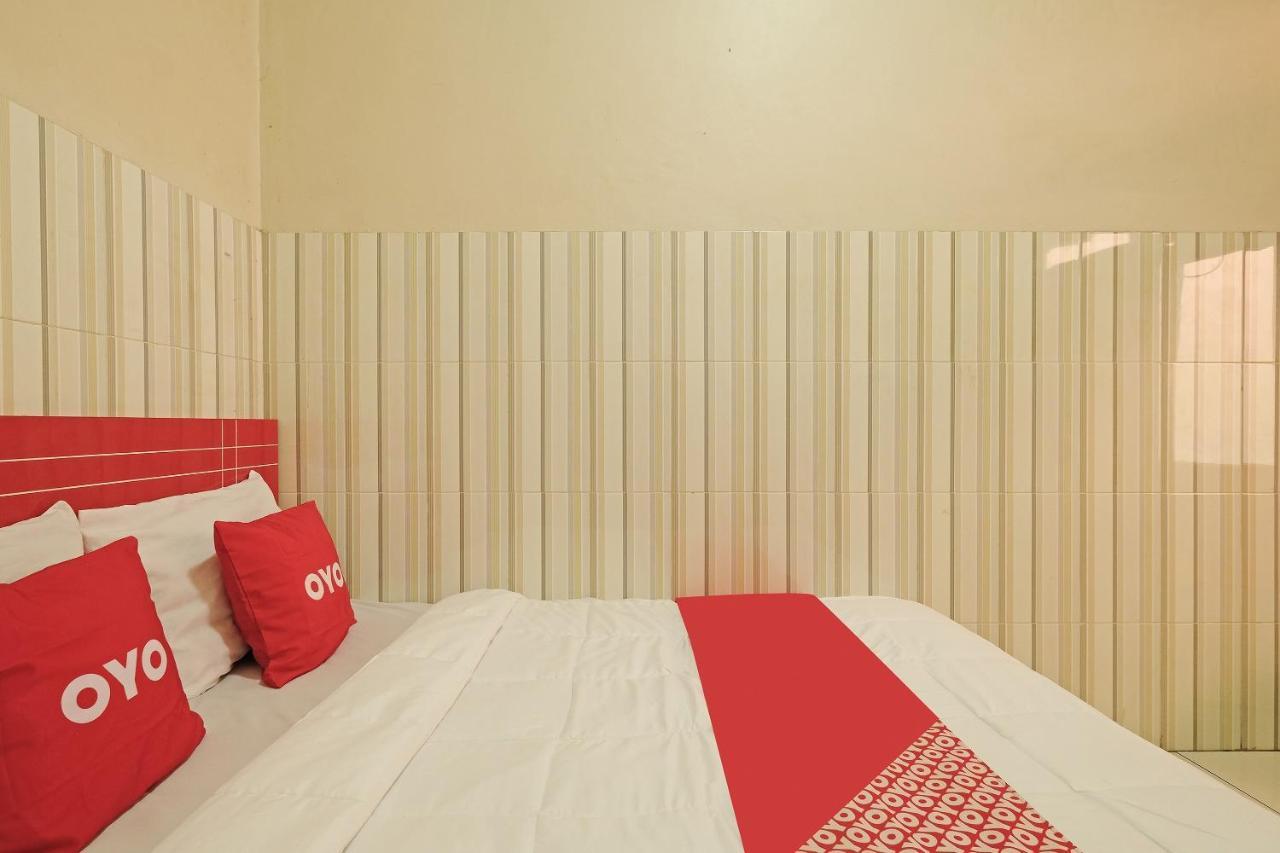 Oyo 91453 Hotel Srikandi Gejayan Maguwo エクステリア 写真