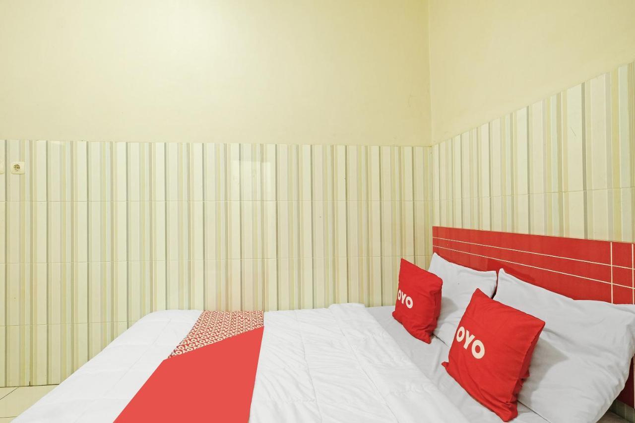 Oyo 91453 Hotel Srikandi Gejayan Maguwo エクステリア 写真